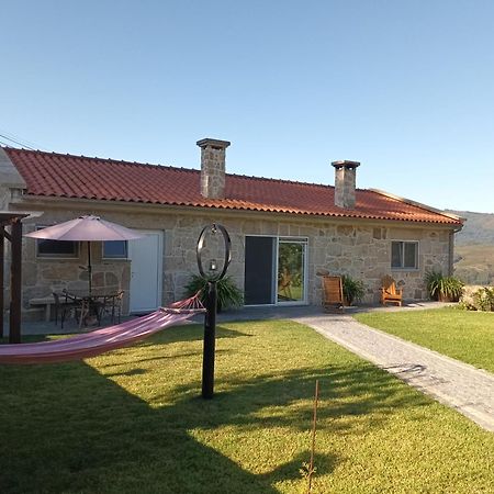Casa Da Rosinha - Minho, Portugal Villa อาร์กอสเดวัลเดเวซ ภายนอก รูปภาพ